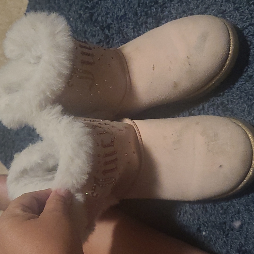 Juicy boots size 3